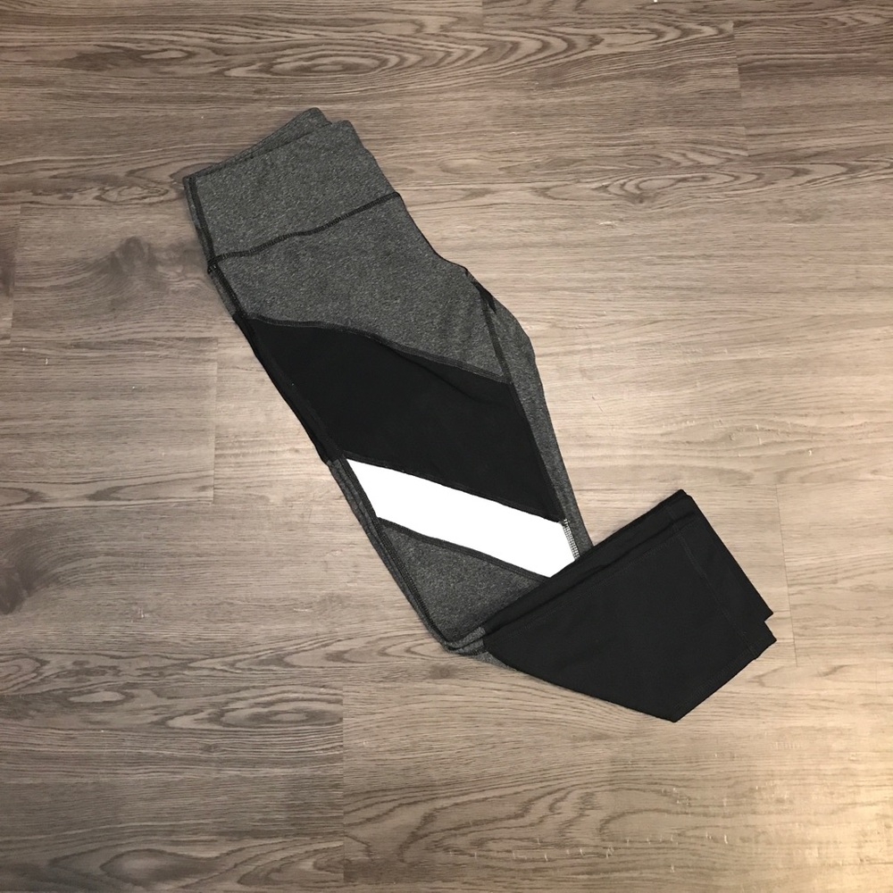 Black & White Cropped Workout Leggings