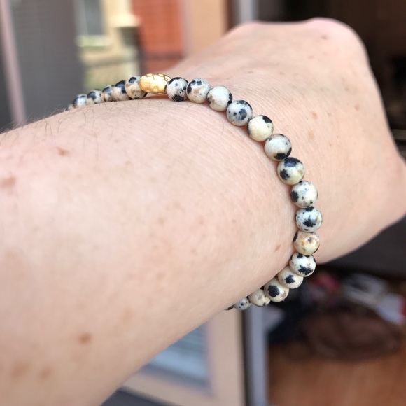 🎀HP🎀 Agate Heart Beaded stretch Bracelet - Picture 8 of 12