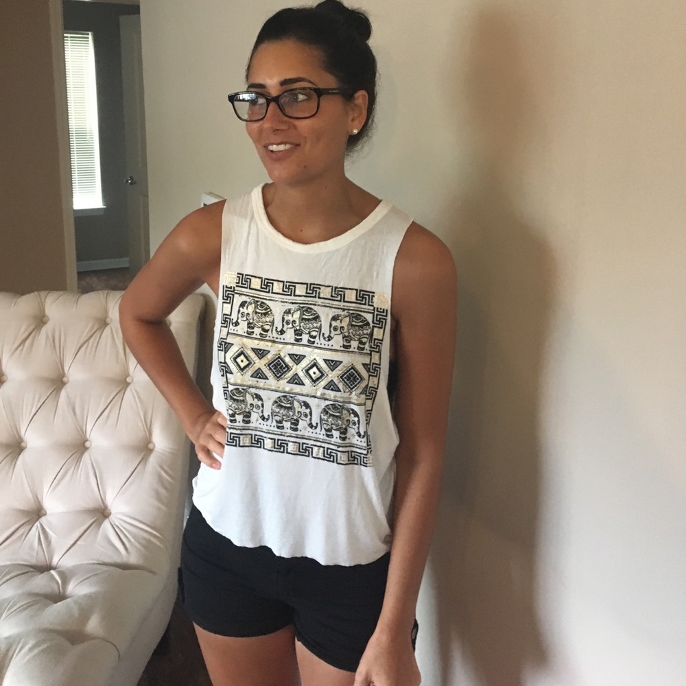 Elephant printed cutout tank🐘