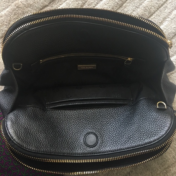 Tory Burch: Black Robinson Pebbled Satchel - Picture 6 of 6