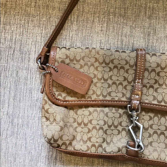 Coach VINTAGE Envelope Small Handbag - Picture 2 of 6