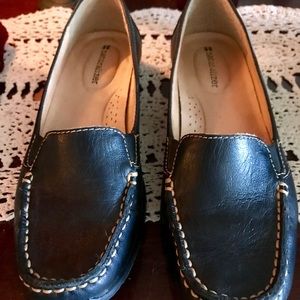 Naturalizer slip-ons.