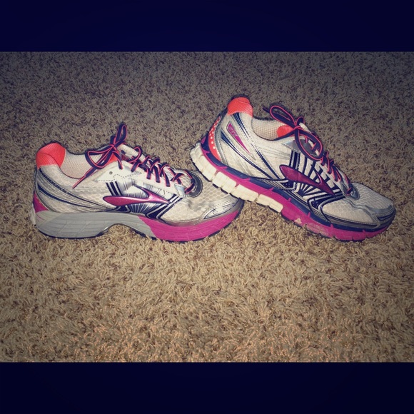 Brook's women's running shoes, sz 8.5 - Picture 1 of 6
