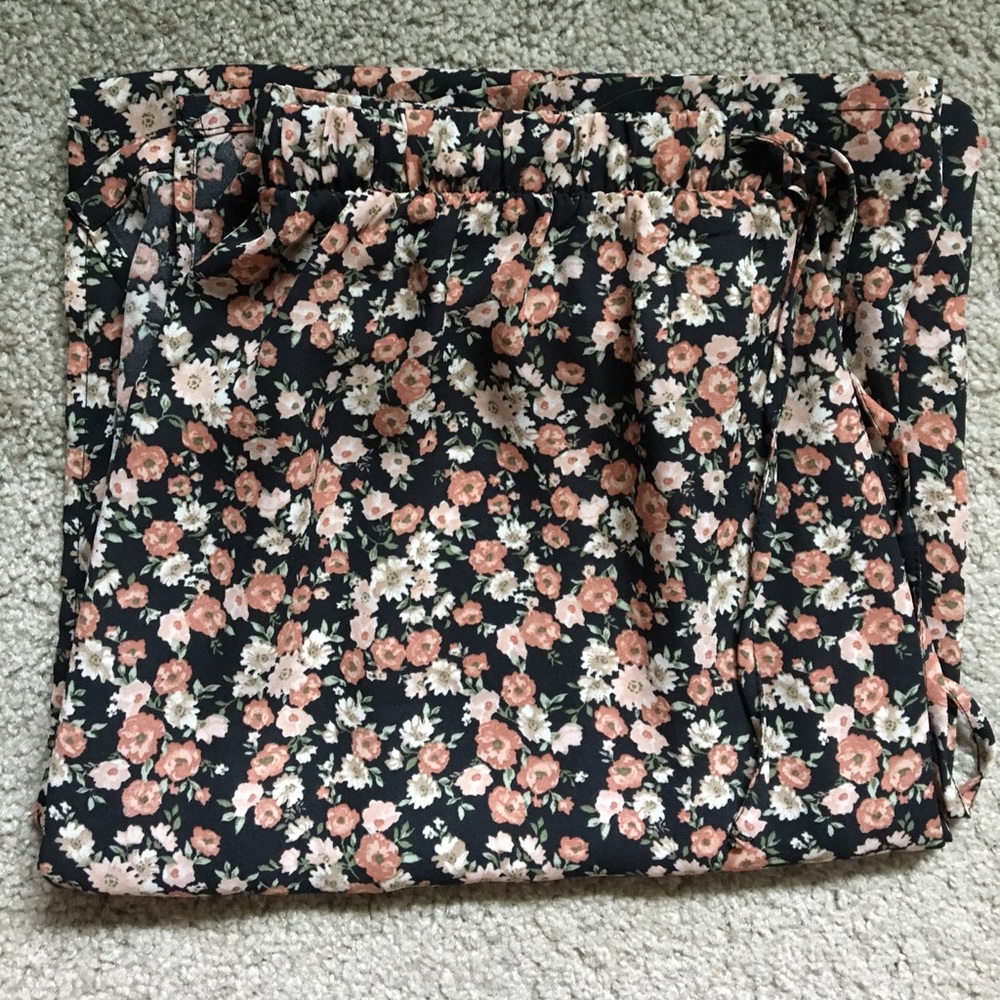 Forever 21 Floral Maxi/Full Length Skirt W/ Slit - Picture 7 of 7