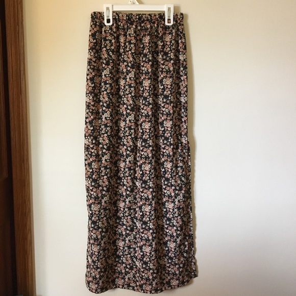 Forever 21 Floral Maxi/Full Length Skirt W/ Slit - Picture 2 of 7