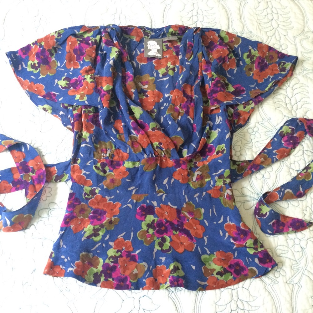 HP 🎉 | Anthro | Dayflower Top