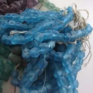 DIY - Blue strand of sea glass beads - Craft