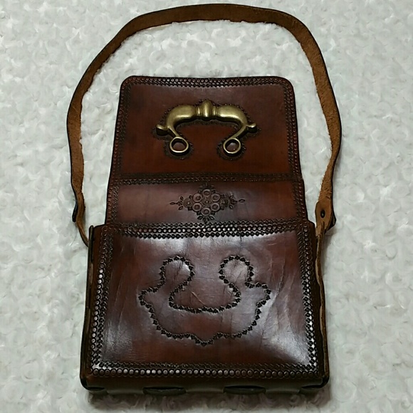 Vintage OOAK Hand Tooled Leather Saddle Bag - Picture 4 of 8