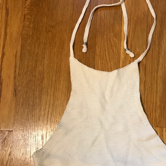 Knit halter crop top! - Picture 3 of 6
