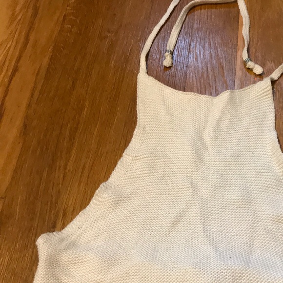 Knit halter crop top! - Picture 4 of 6