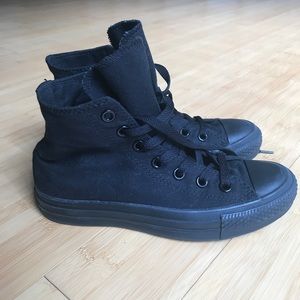 🛑🛑SOLD🛑🛑Converse All Star High Top Sneakers