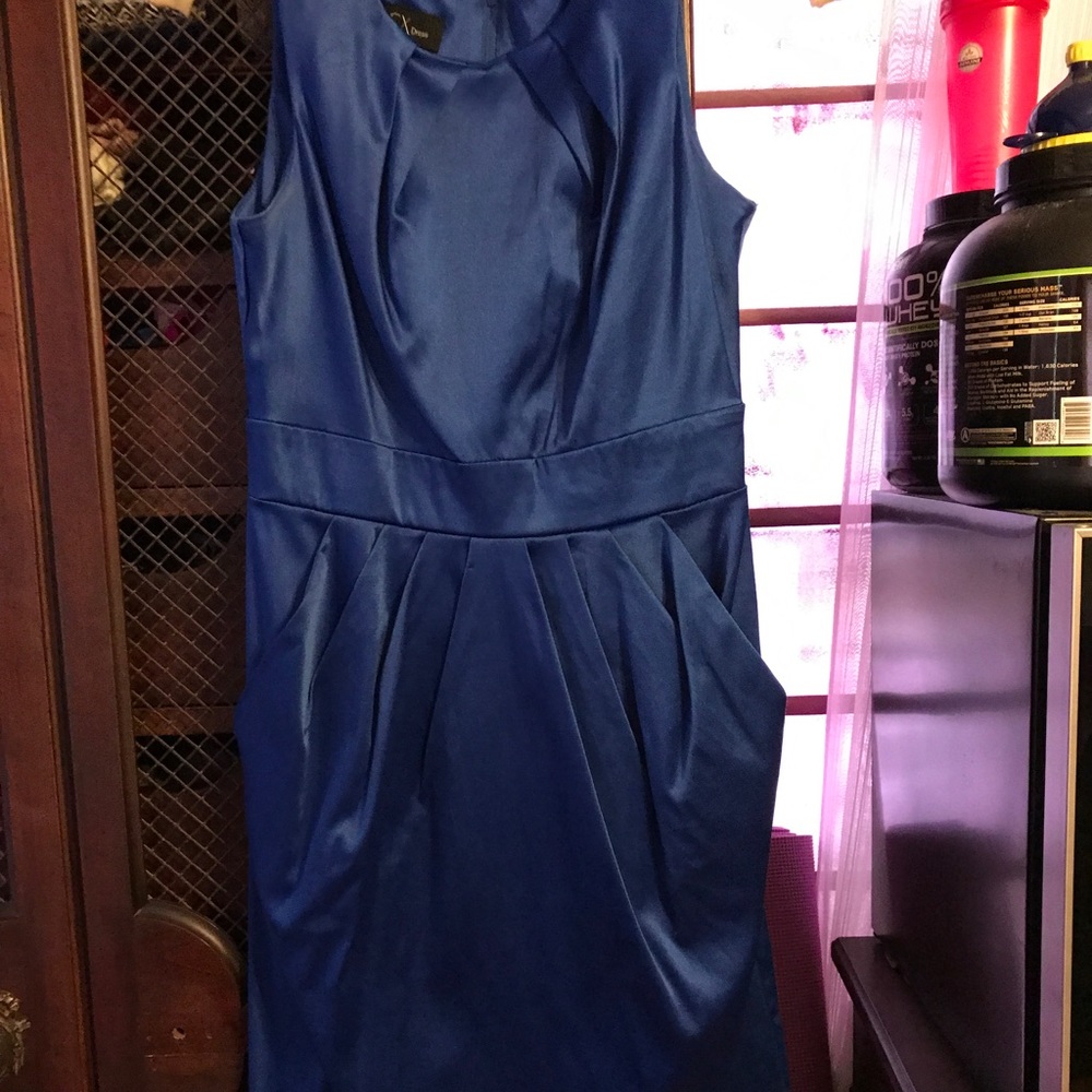 Blue dress with side pockets