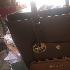Michael Kors Jet Set & matching wallet