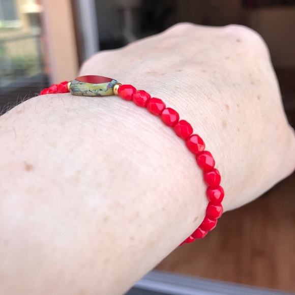 Red Beaded Stretch Bracelet - Picture 6 of 9