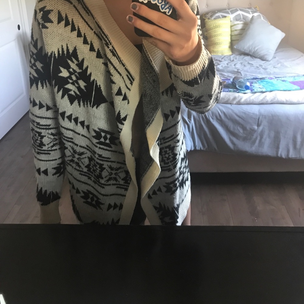 sweater/cardigan