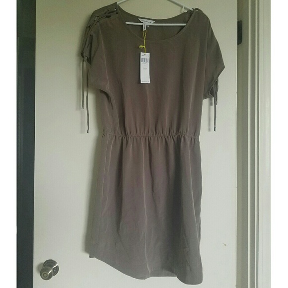 BCBGeneration NWT Dress in Driftwood - Size Large - Picture 2 of 4
