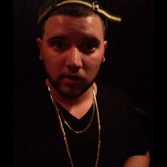 Meet your Posher, Diego - Picture 1 of 1