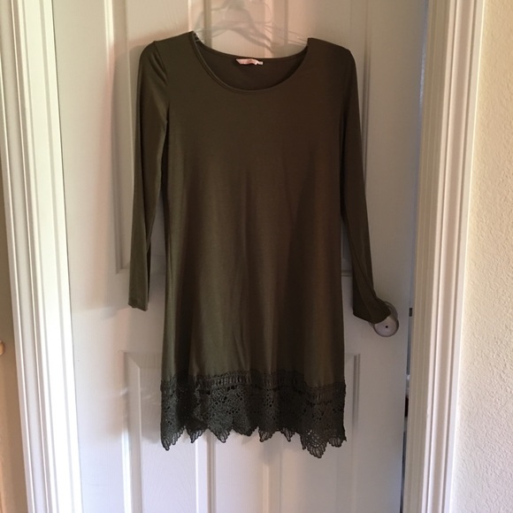 Olive green scoop neck dress with lace detail - Picture 1 of 2