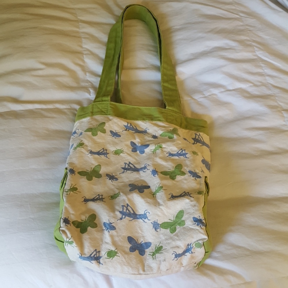Cute butterfly tote with snap closure