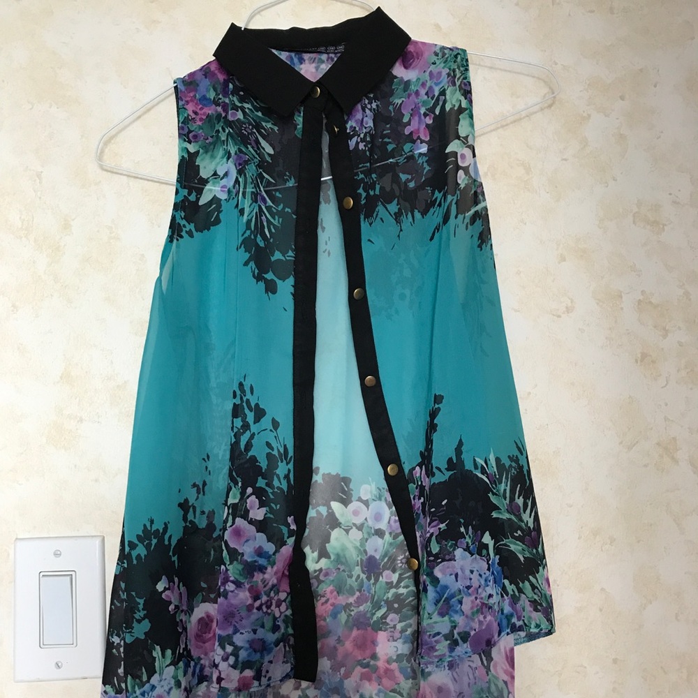 Sleeveless Floral Button Down Blouse