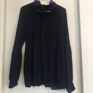 Beautiful Navy pleated Banana Republic Blouse