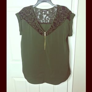 Green Express Blouse with Lace Trim sz L