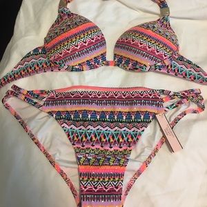 Victoria's Secret Hottie Halter 32B