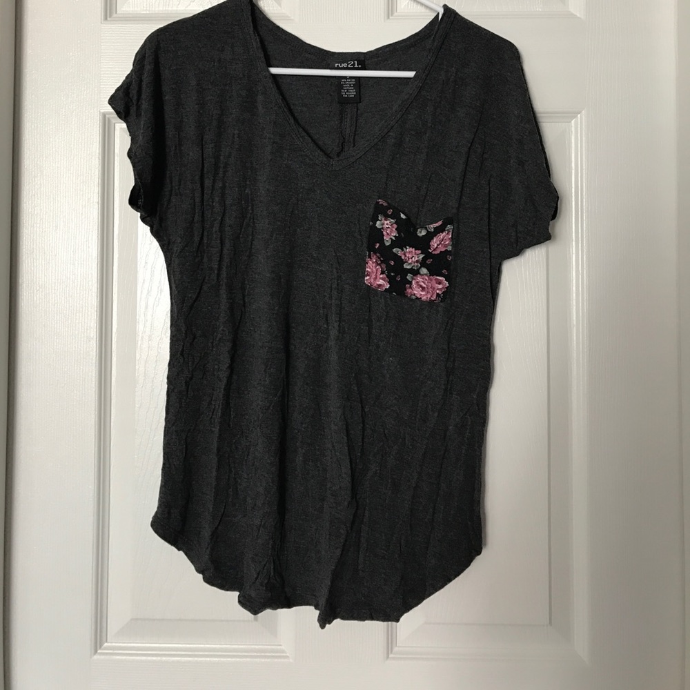 Floral Pocket Tshirt