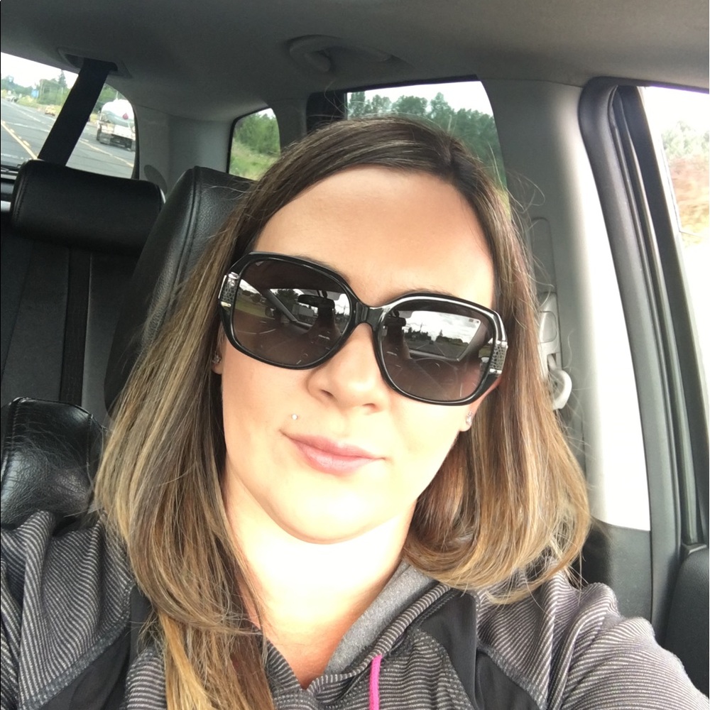 Meet your Posher, Samantha