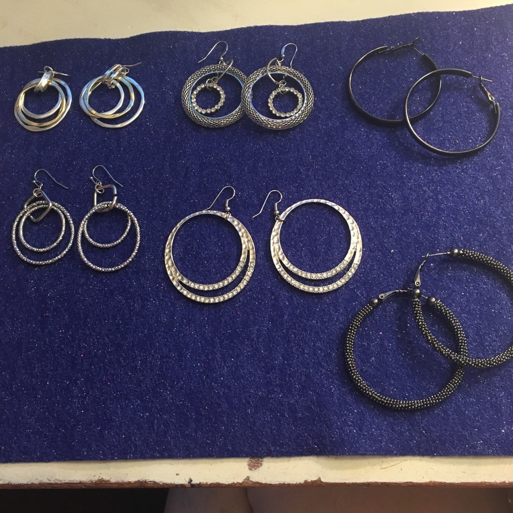 6 beautiful hoop earrings! Never worn