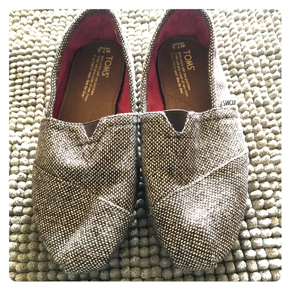 TOMS size 7.5 brown tweed with gold threads