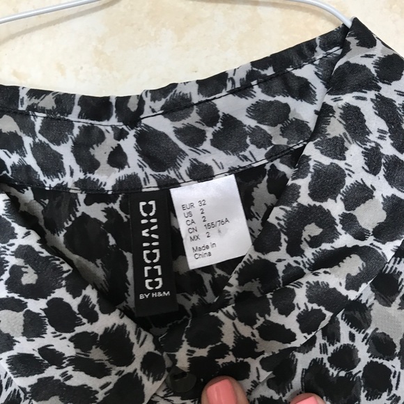 Leopard Print Ombré Blouse - Picture 2 of 2