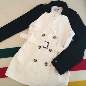 Forever 21 Black and White Trench coat size S