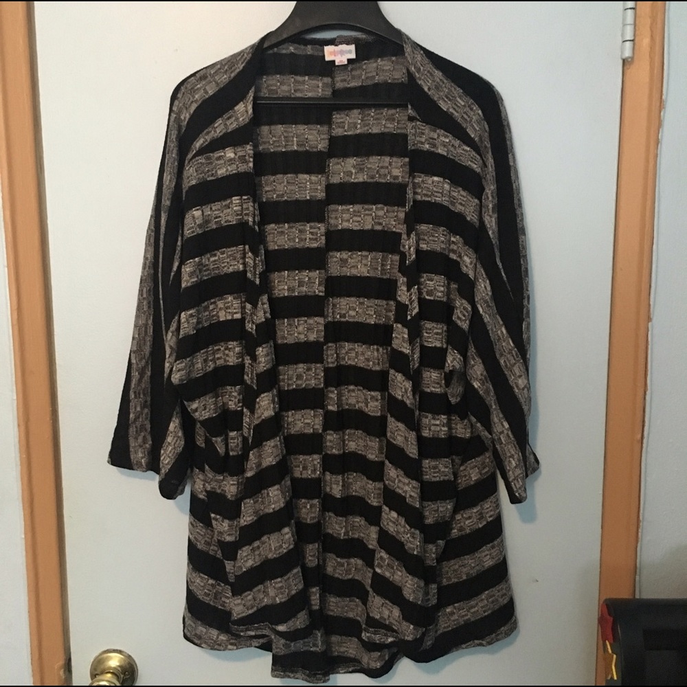 NWOT LuLaRoe Lindsay cardigan Size M