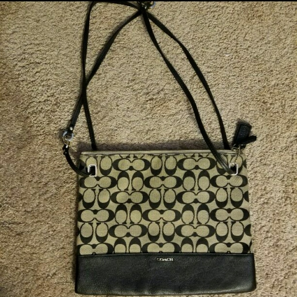 Coach Crossbody Signature and leather bag
