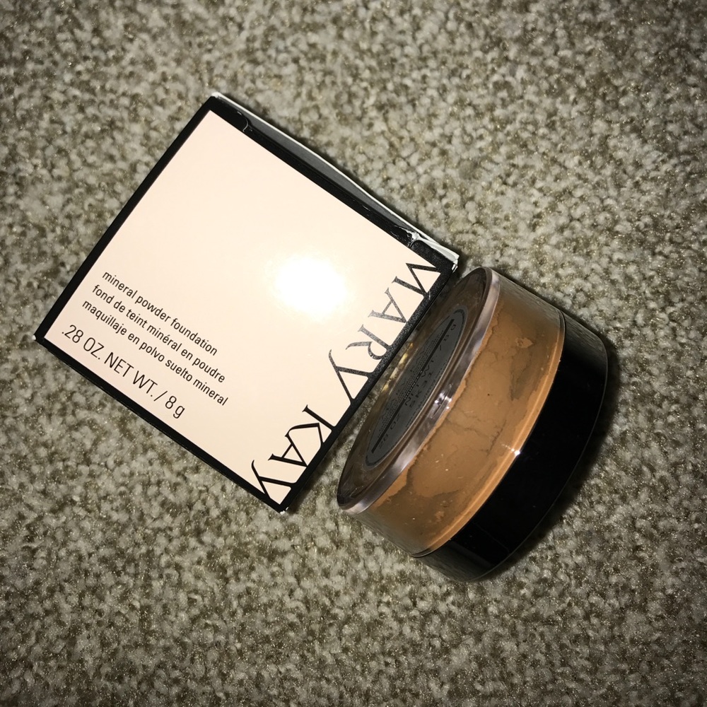 Mary kay mineral powder foundation