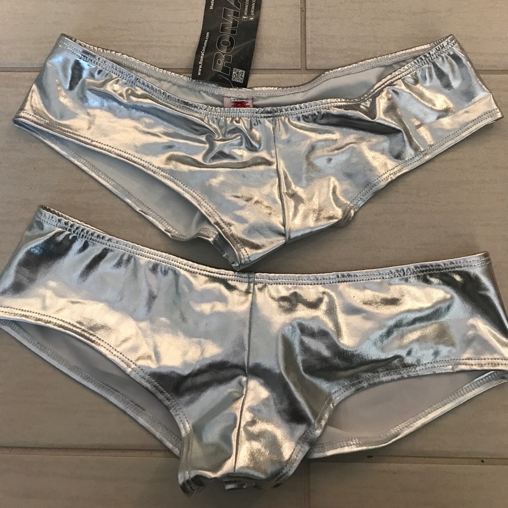 Silver Puckerback Shorts