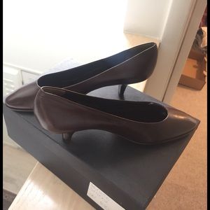 Jil Sander Brown Kitten Heel Pumps! Sz 38