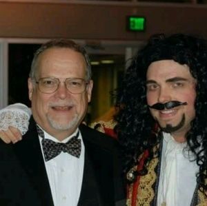 Meet your Posher, Dwight