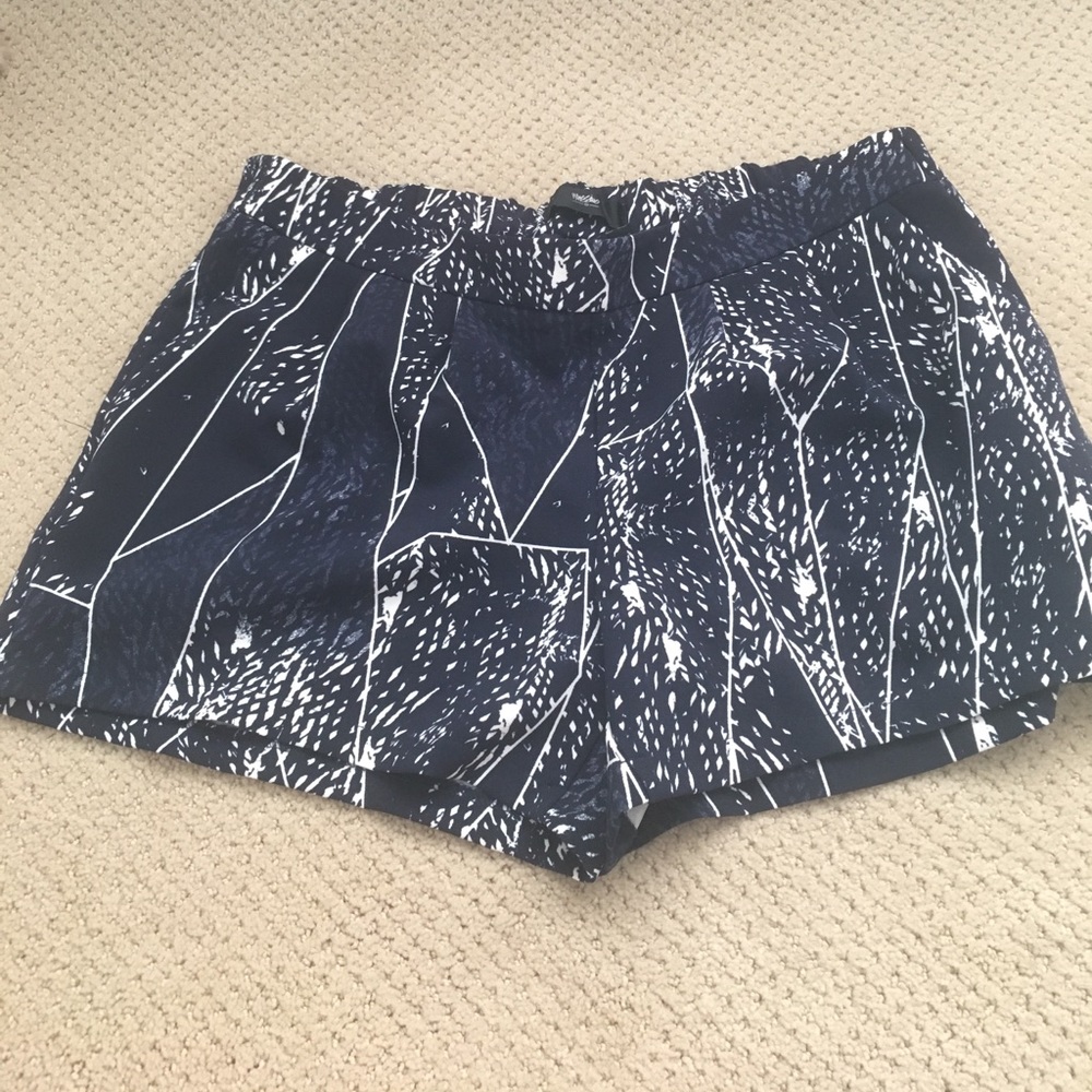 mossimo navy patterned shorts