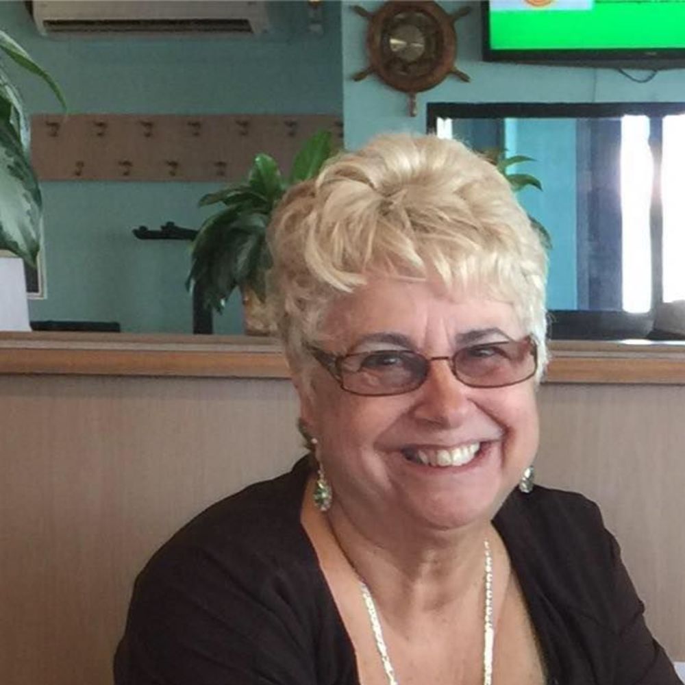 Meet your Posher, Elaine