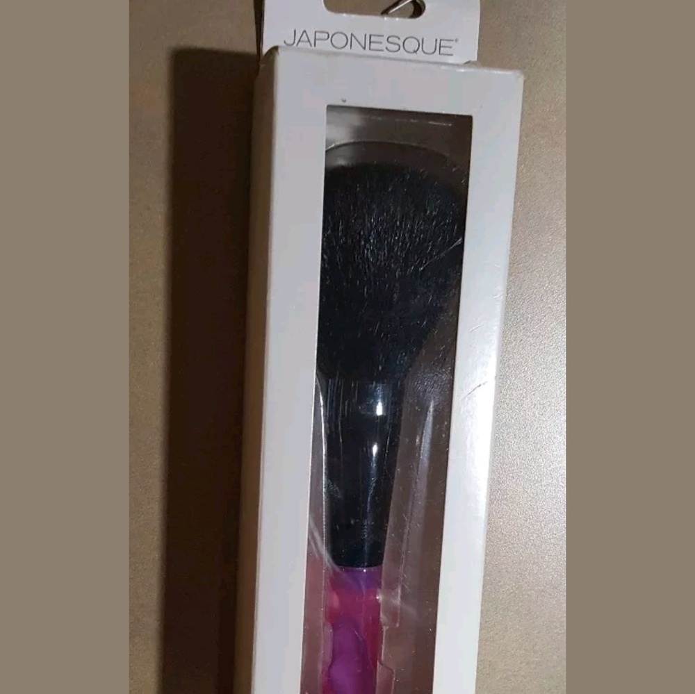 Japonesque Color Collection Face Brush - Picture 3 of 5