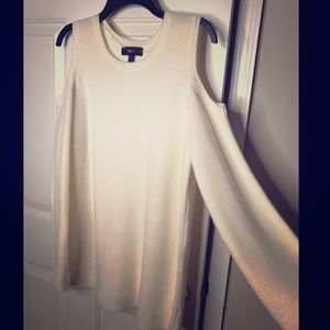 Cream shoulder knit sweater sz L