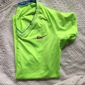 Nike pro short sleeve shirt