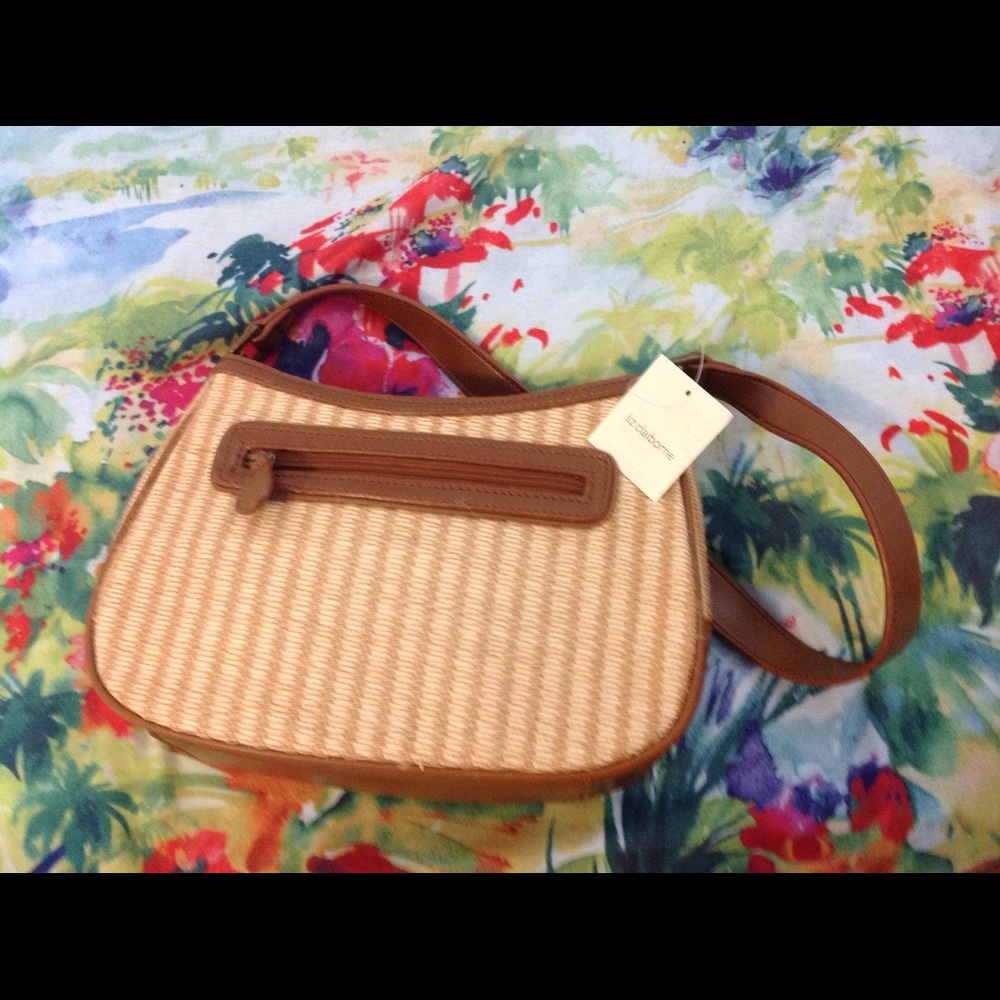 Natural straw bag. NWT