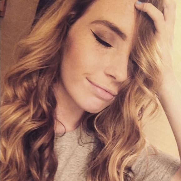 Meet your Posher, Sara - Picture 1 of 1