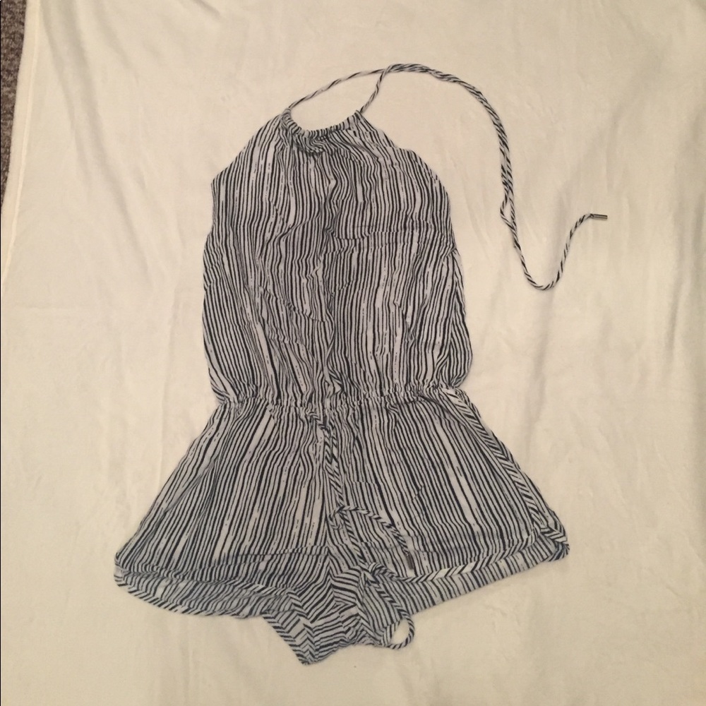 Lulus small romper
