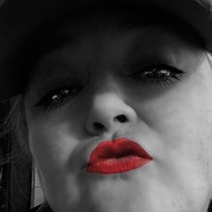 Meet your Posher, Paula