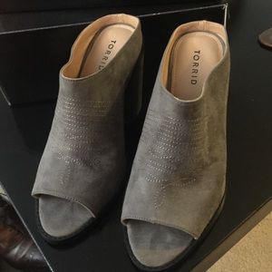 Wide width grey Western mule by torrid