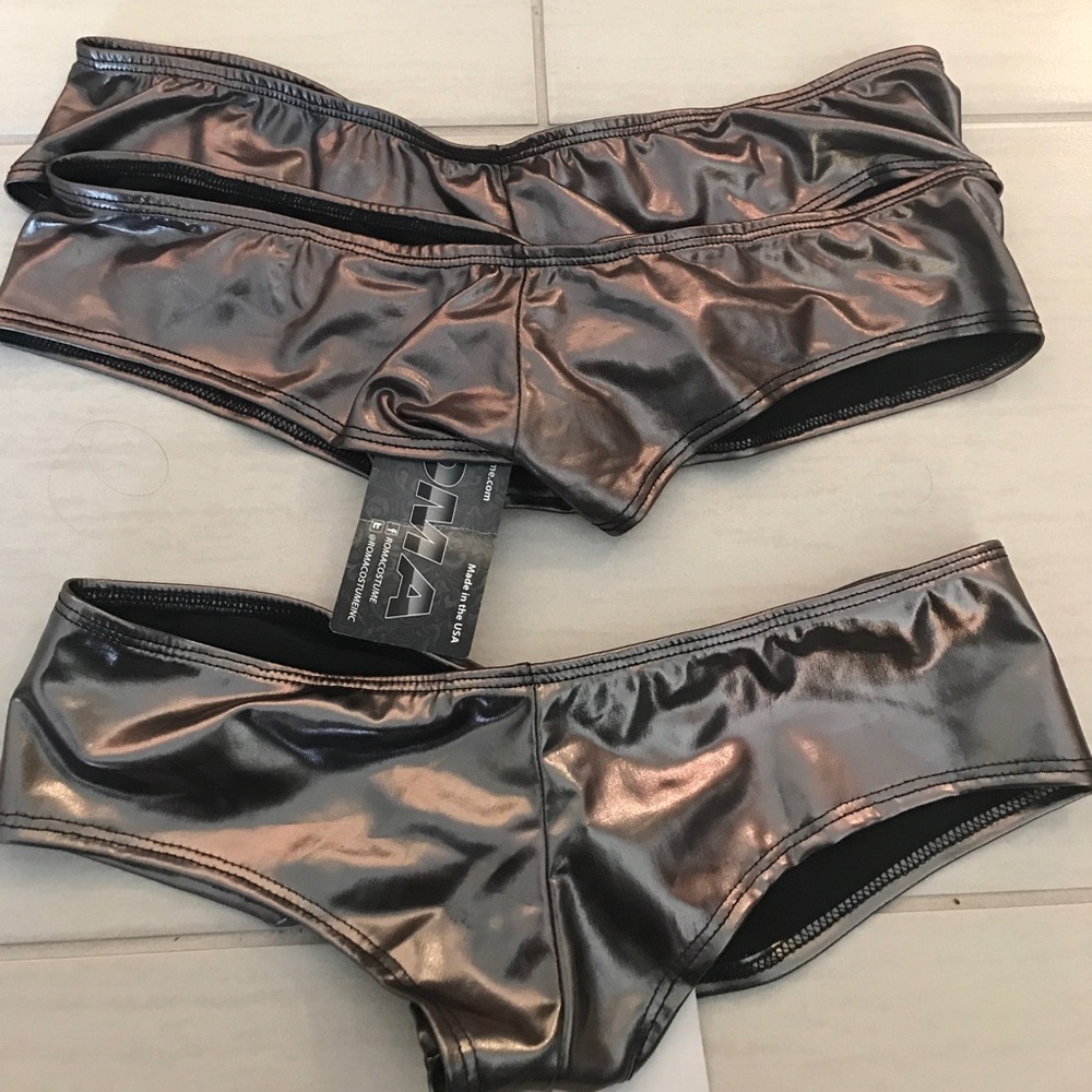 Gun Metal Puckerback Shorts